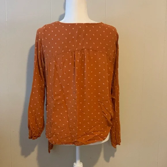 SOLD Universal Thread Wrap Blouse - Picture 2 of 8